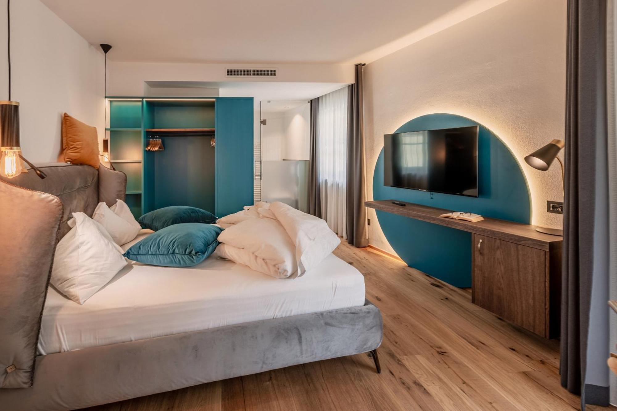 Hotel Goldene Traube Termeno Eksteriør billede