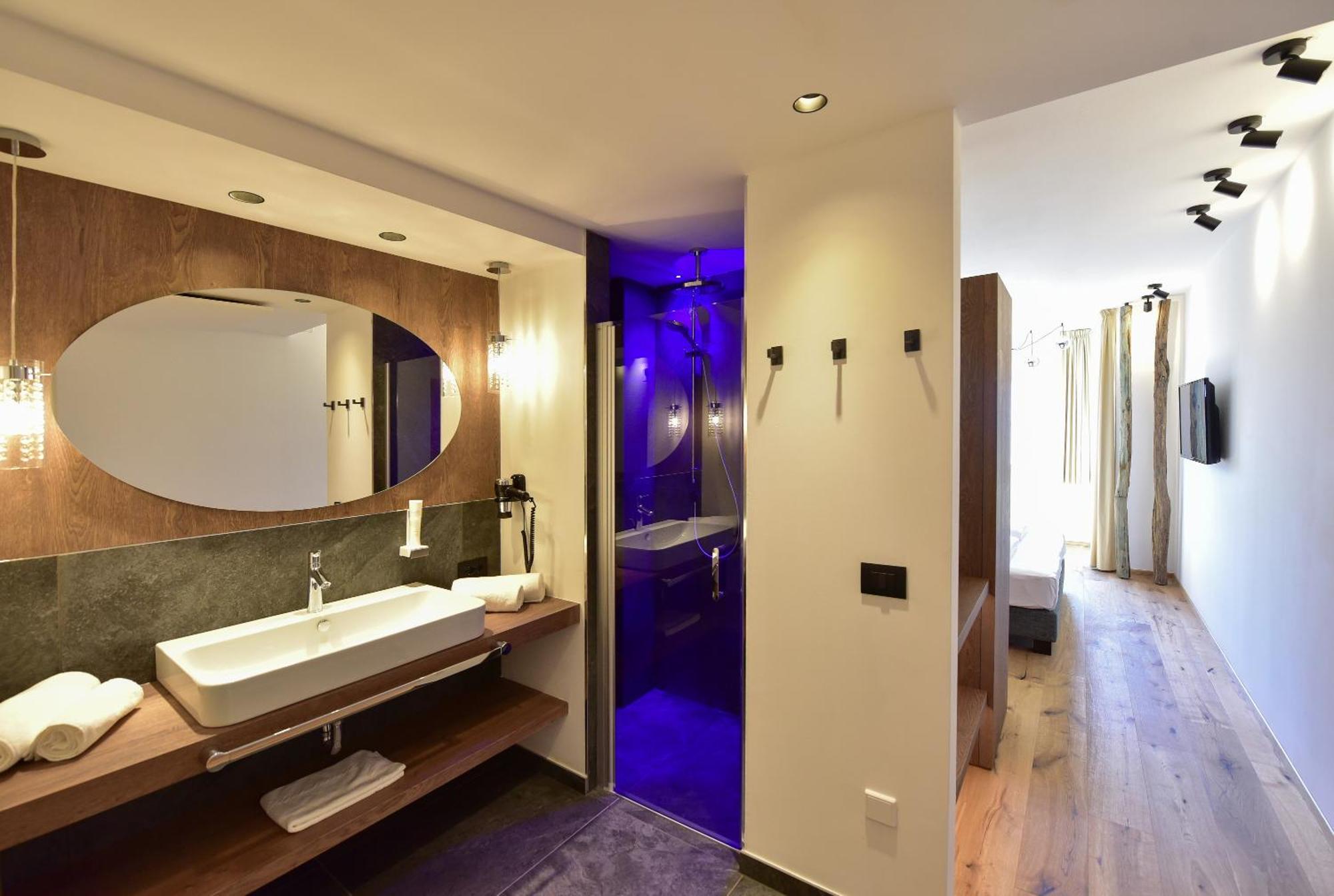 Hotel Goldene Traube Termeno Eksteriør billede